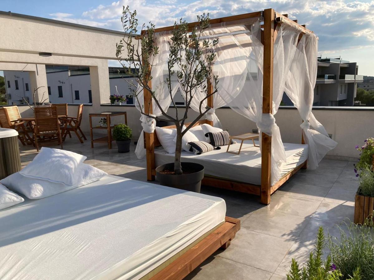 Rooftop Spa Lägenhet Trogir Exteriör bild