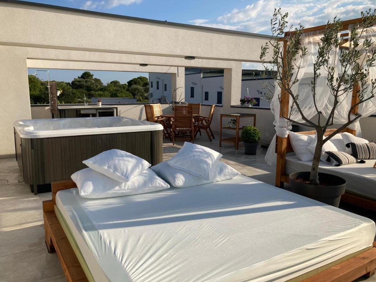 Rooftop Spa Lägenhet Trogir Exteriör bild