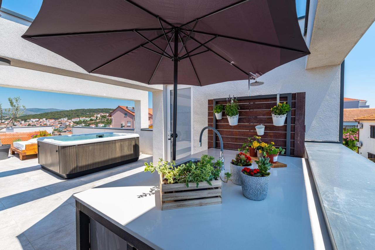Rooftop Spa Lägenhet Trogir Exteriör bild